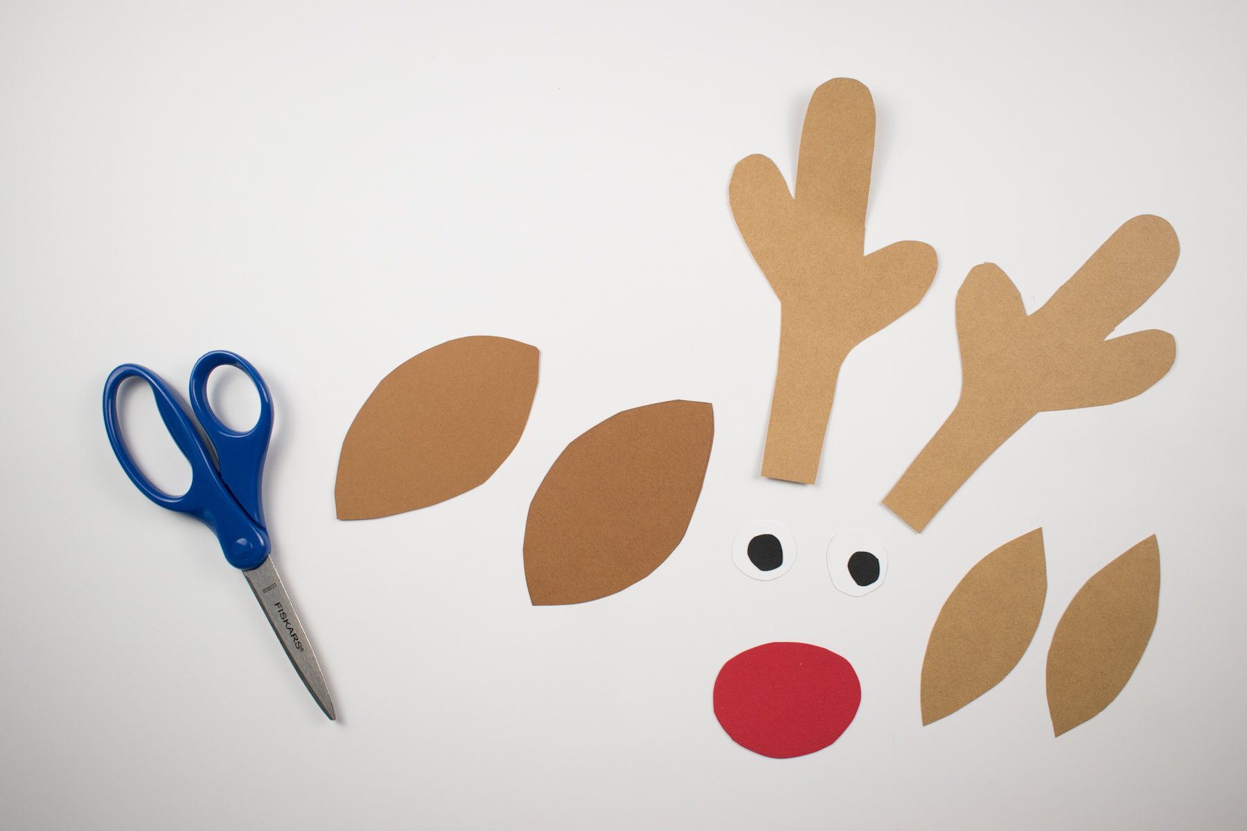 How To Make A Reindeer Paper plate Craft 2023