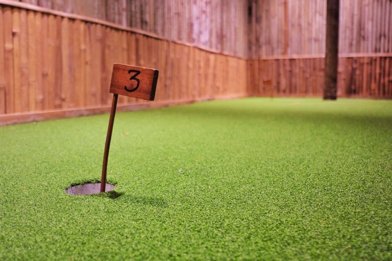 Is There An Indoor Crazy Golf Near Me?